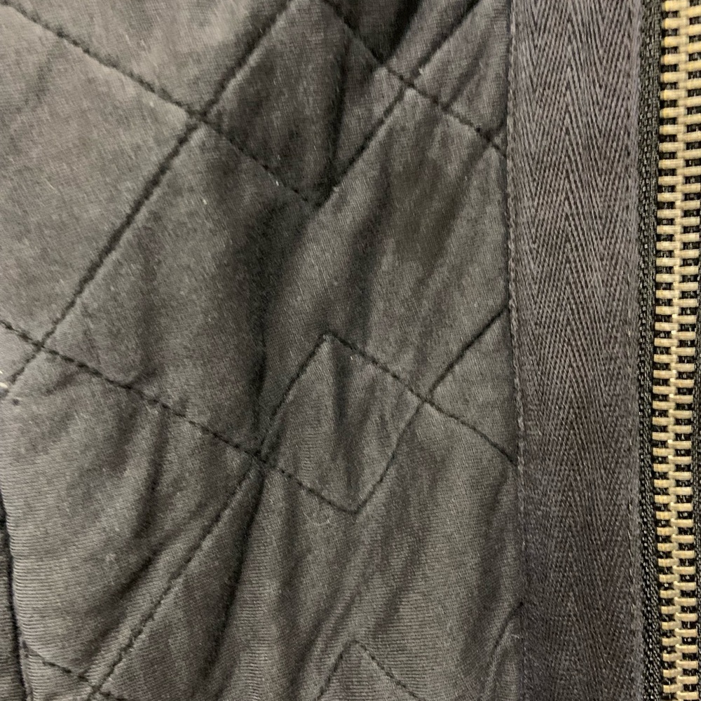 Free People Women’s (Medium) Black Quilted Jacket with Hood and zipper back. - Picture 11 of 11
